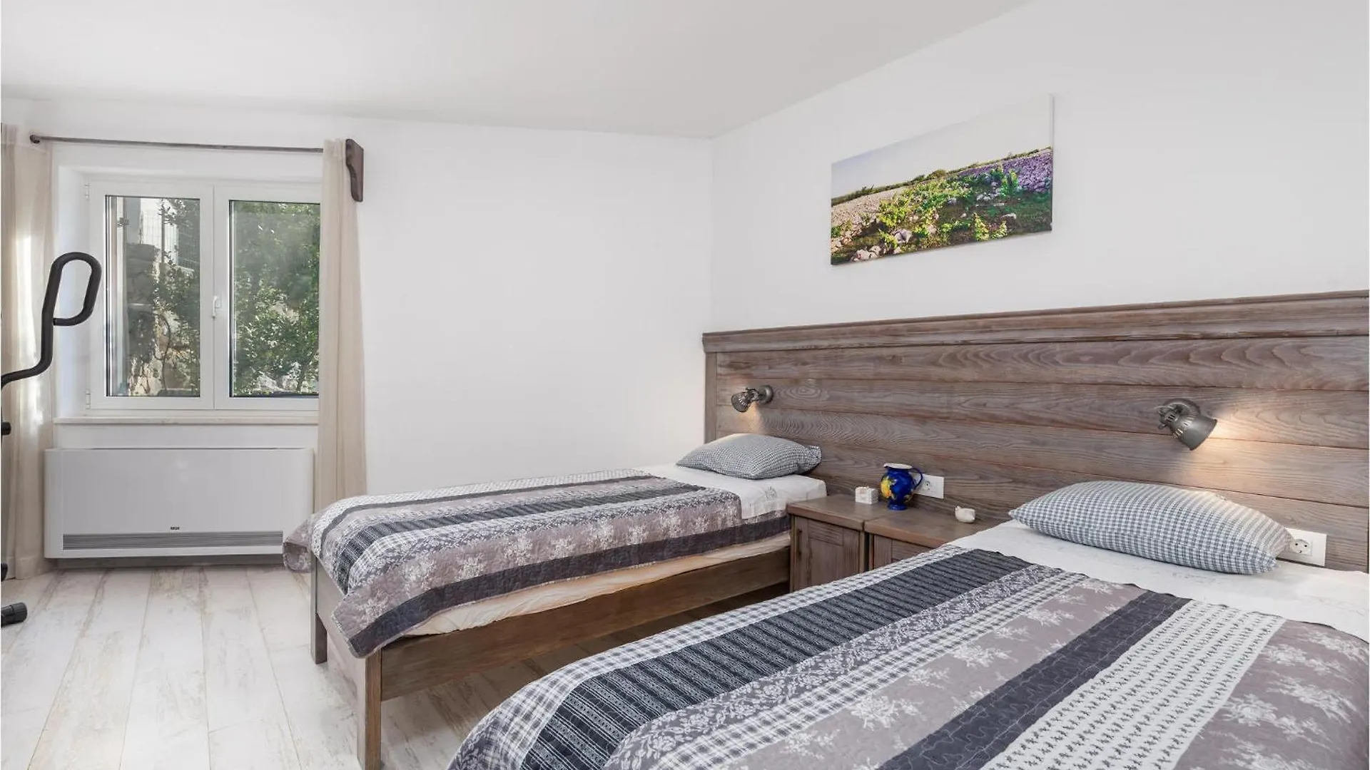 Awesome Home In Kornic With Kitchen